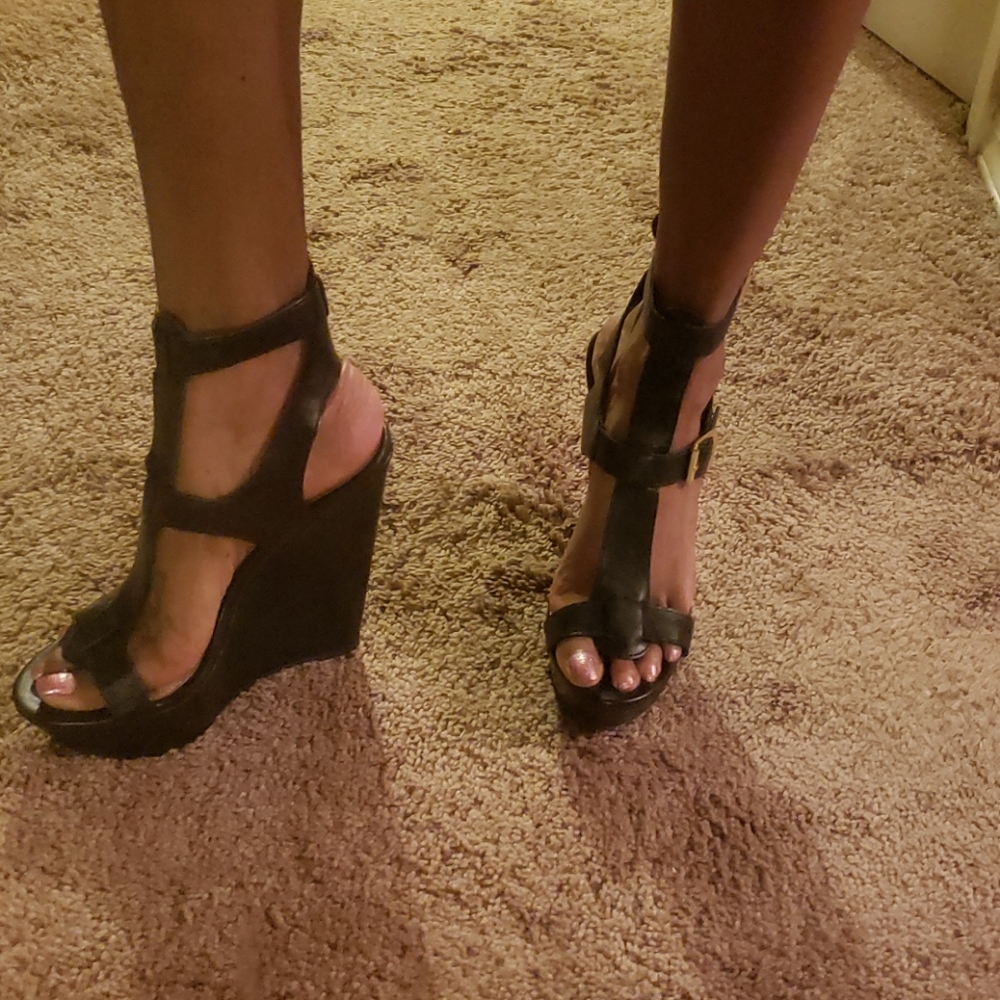 Wedge sandals